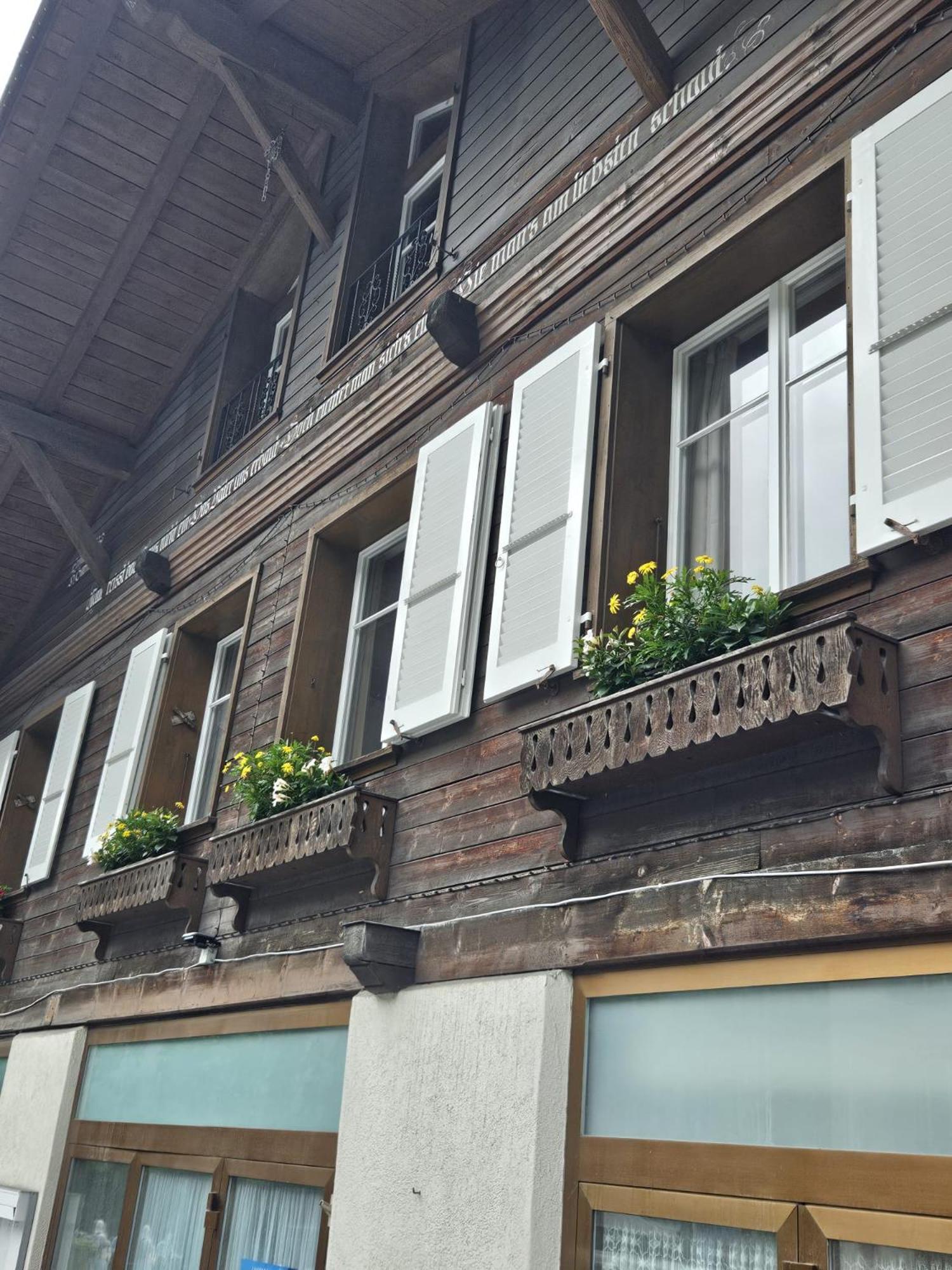 Chalet Maithili Lauterbrunnen -152-Year-Old Majestic Chalet Eksteriør billede